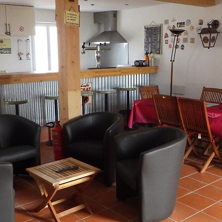 Les Gites Du Vieux Frene Longavesnes ภายนอก รูปภาพ
