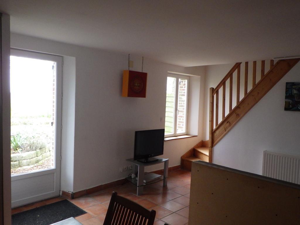Les Gites Du Vieux Frene Longavesnes ห้อง รูปภาพ