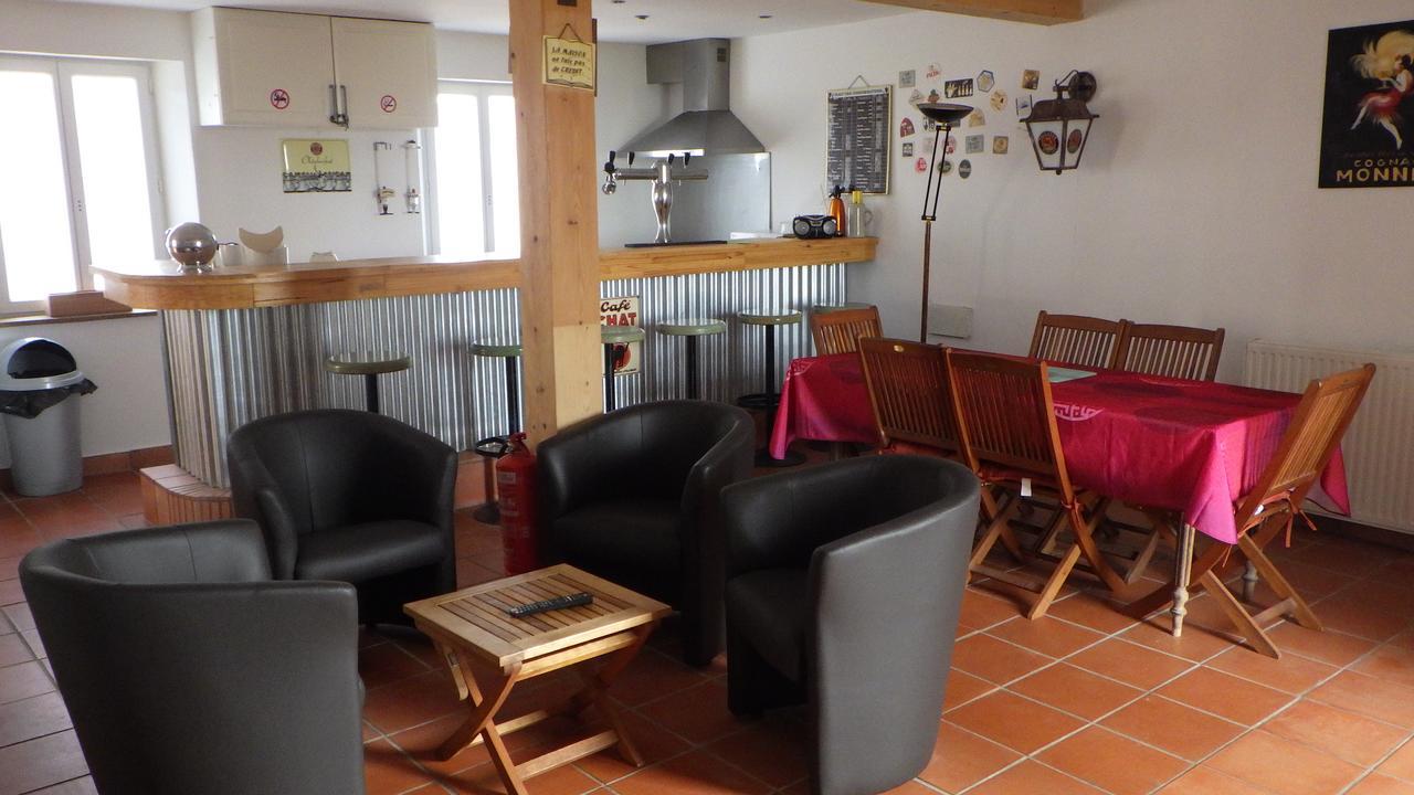 Les Gites Du Vieux Frene Longavesnes ภายนอก รูปภาพ
